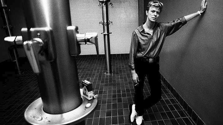 Άγνωστες φωτογραφίες του David Bowie – Συλλεκτικό βιβλίο για 3000 ευρώ