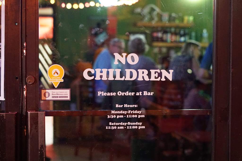 ΗΠΑ: Ιδιοκτήτης πιτσαρίας απαγορεύει την είσοδο των …παιδιών