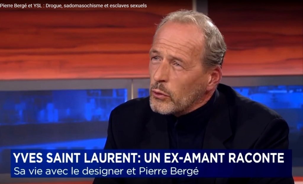 Ο οδηγός του Yves Saint Laurent αποκαλύπτει όργια πίσω από την Υψηλή Ραπτική