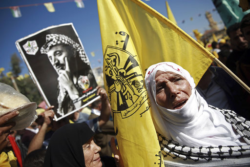 Χιλιάδες Παλαιστίνιοι τίμησαν την 13η επέτειο θανάτου του Αραφάτ