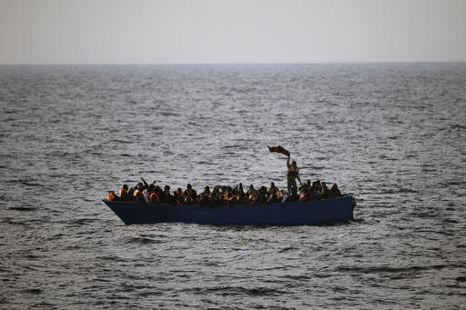 Πύλος: Εντοπίστηκαν 41 πρόσφυγες σε ταχύπλοο – Είχαν καλέσει για βοήθεια