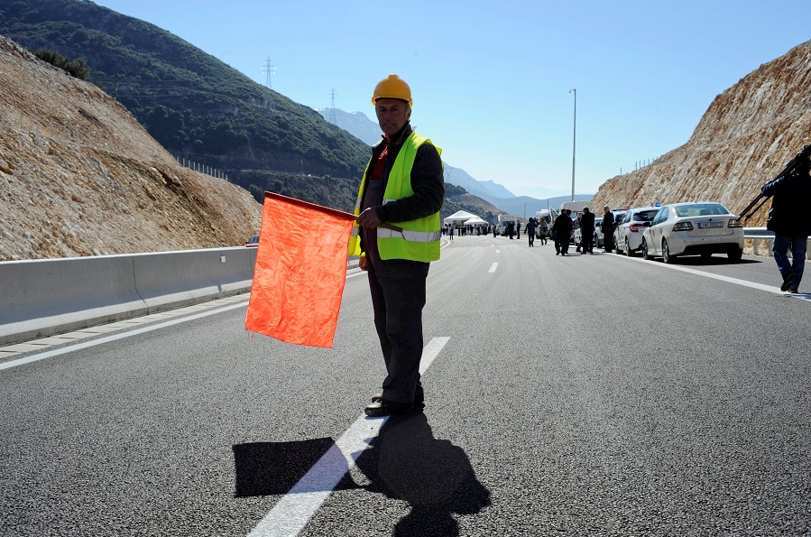 Κυκλοφοριακές ρυθμίσεις στην Εθνική Οδό Αθηνών-Λαμίας – Ποιες μέρες χρειάζεται προσοχή