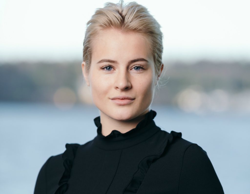 Φυλακή και πρόστιμο στη πλουσιότερη γυναίκα της Νορβηγίας για το «ένα ποτηράκι παραπάνω»