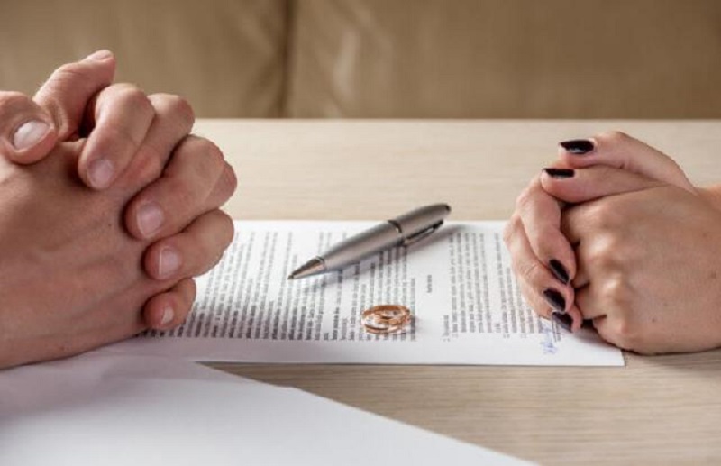 Αντίθετοι οι δικηγόροι με την έκδοση των συναινετικών διαζυγίων από τους συμβολαιογράφους