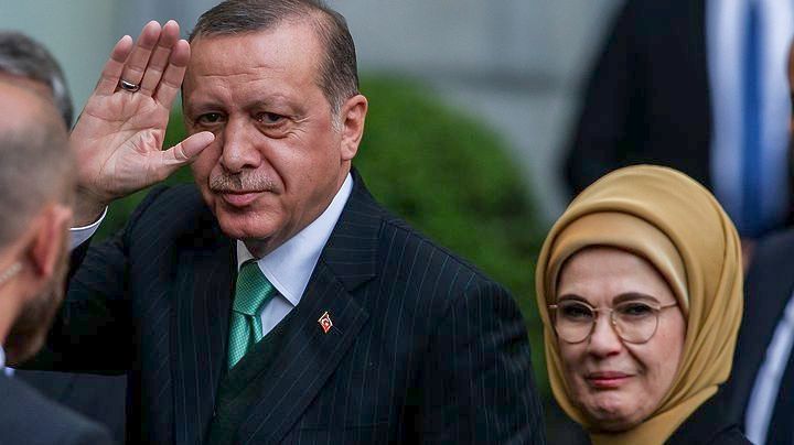 Ερντογάν: Η Συνθήκη της Λωζάνης, οι 8 Τούρκοι αξιωματικοί και οι… κακές σχέσεις που ανήκουν στο παρελθόν