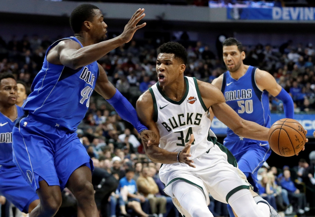 Ο ιπτάμενος Giannis τρελαίνει και πάλι το NBA (video)