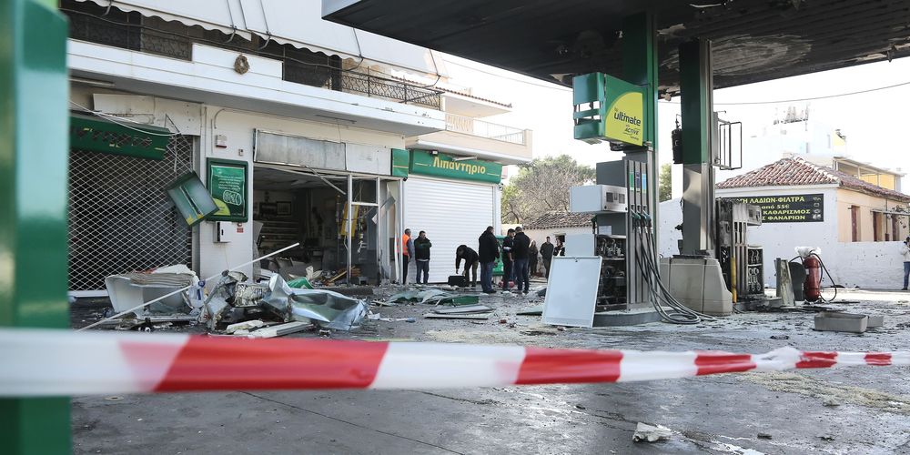 Ποιοι προκάλεσαν έκρηξη στο βενζινάδικο του προέδρου της Ομοσπονδίας βενζινοπωλών; (Photos)