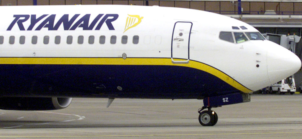 «Βόμβα» από τη Ryanair – Τέλος η δωρεάν χειραποσκευή στην καμπίνα από 1η Νοεμβρίου