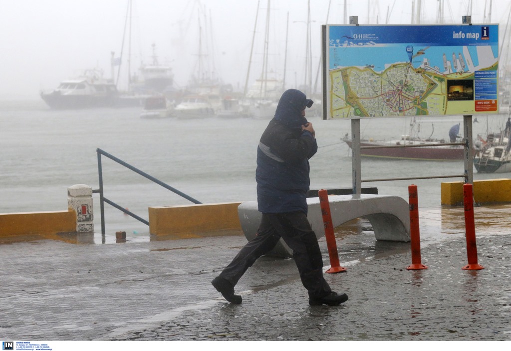 Άνω – κάτω οι θαλάσσιες συγκοινωνίες από τα Μποφόρ