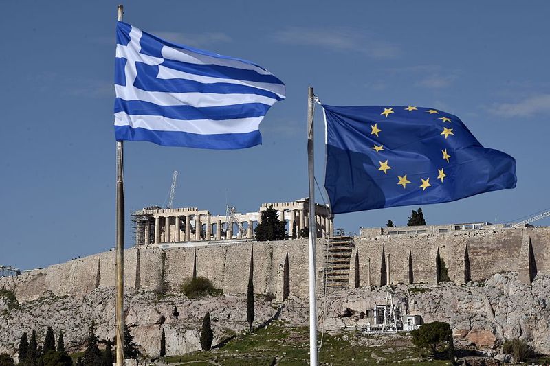 Bloomberg: Τα 10 βήματα της Ελλάδας για την έξοδο από το μνημόνιο