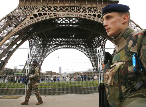 Γαλλία: Οι αρχές ματαίωσαν 20 επιθέσεις που σχεδίαζαν τρομοκράτες