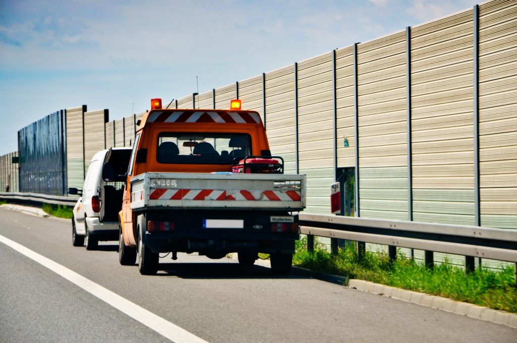 «Καμπάνες» για τις εταιρείες οδικής βοήθειας που καθυστερούν – Μέχρι 20.000 ευρώ