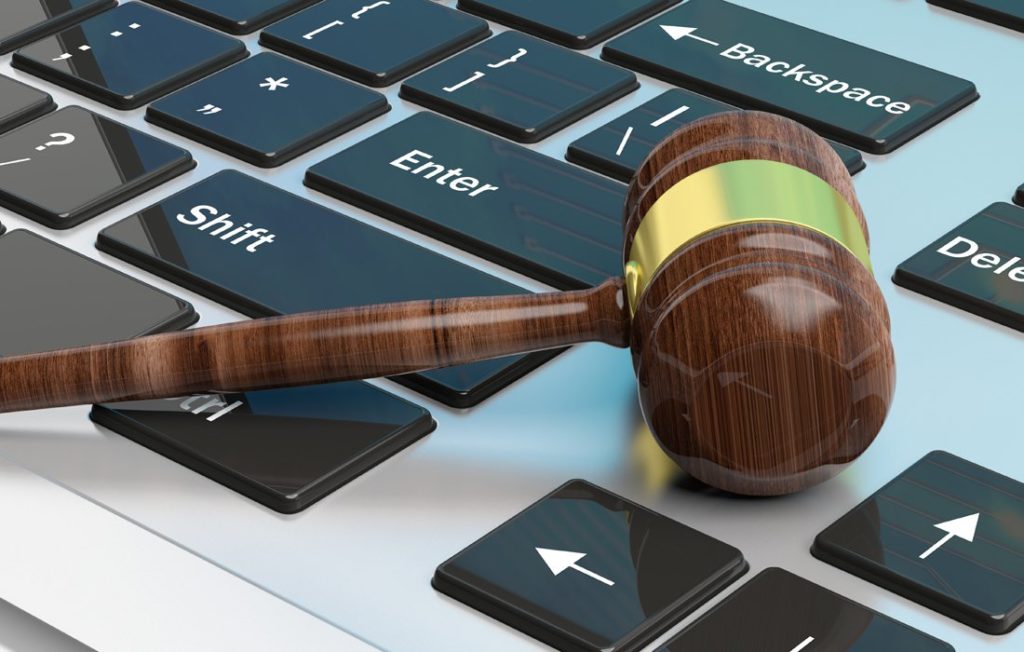 Βουλή: Κατατέθηκε η τροπολογία για τους ηλεκτρονικούς πλειστηριασμούς του Δημοσίου