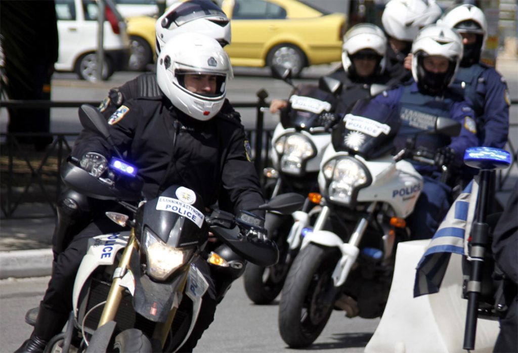 Τόσκας: Πάνω από 1.250 αστυνομικοί αποδεσμεύτηκαν από τις ασφάλειες προσώπων