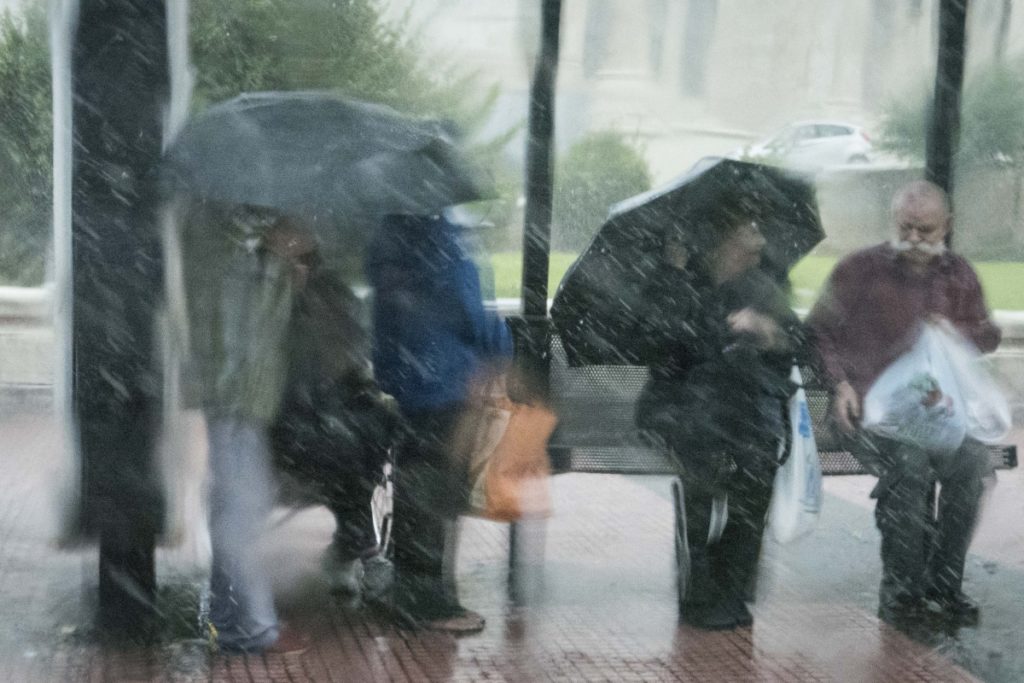 Ισχυρές βροχοπτώσεις στην Κ. Ελλάδα – Δημοφιλής προορισμός κατέγραψε σχεδόν 30 εκατ. βροχής (Πίνακας)