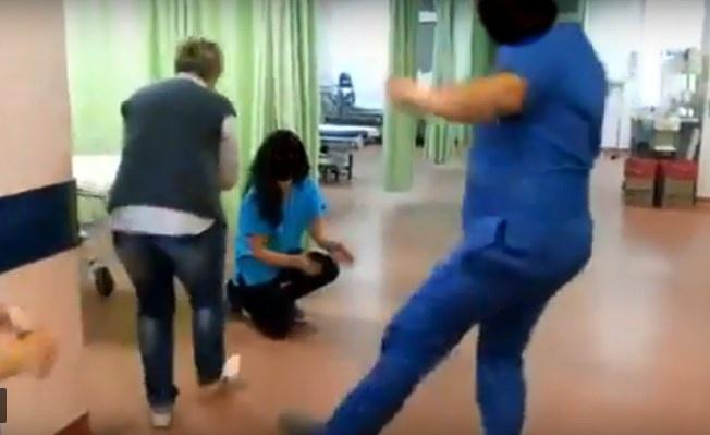 Σάλος στη Μυτιλήνη: Εργαζόμενοι στα Επείγοντα του νοσοκομείου έπιναν, κάπνιζαν και χόρευαν…  ζεϊμπεκιές (Video)