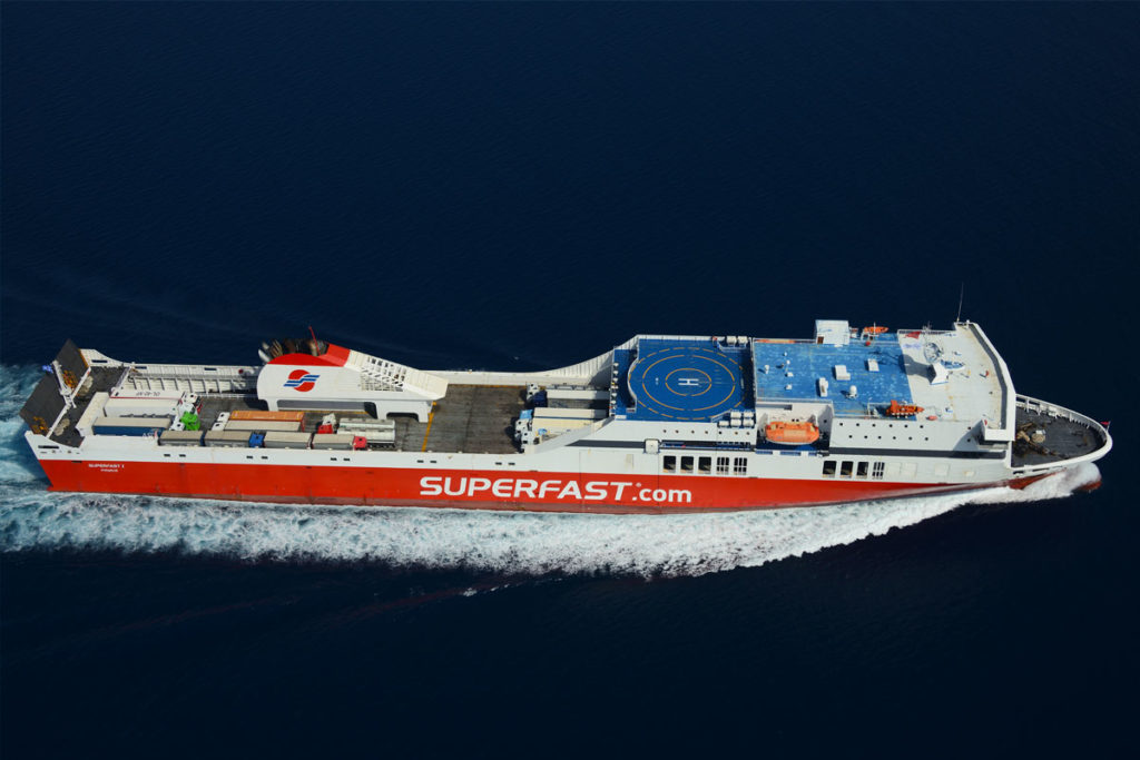 Πάτρα: Ταλαιπωρία για 76 επιβάτες του Superfast I μετά από βλάβη ανοιχτά της Λευκάδας