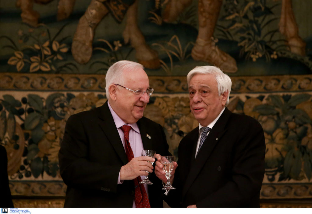 Δείπνο στο Προεδρικό Μέγαρο προς τιμήν του ισραηλινού προέδρου – Θερμά λόγια μεταξύ Ρίβλιν-Παυλόπουλου