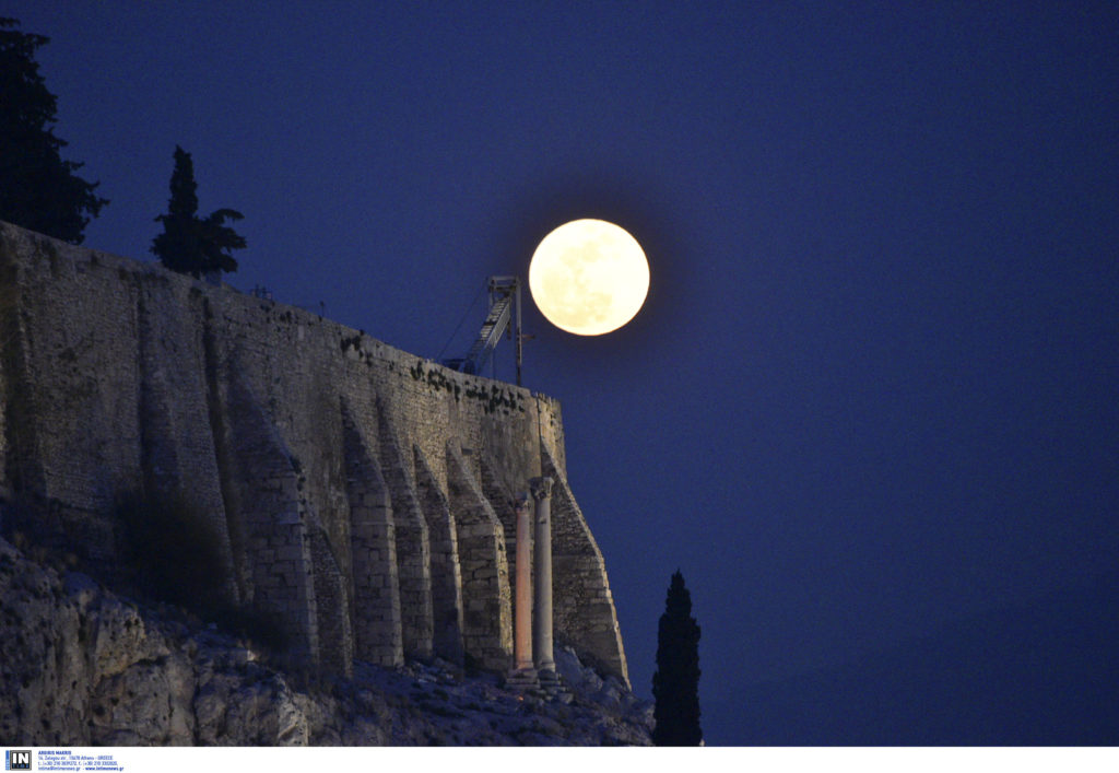 Δείτε την υπέρ-σελήνη του Ιανουαρίου στην νυχτερινή Αθήνα (Photos)