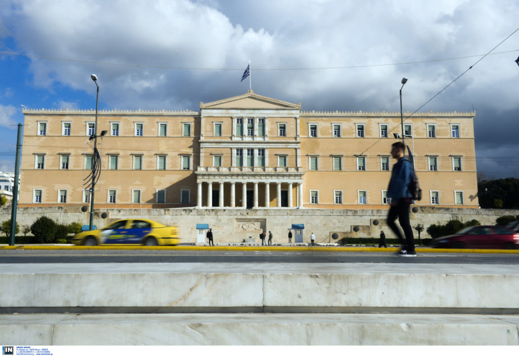 Βουλή: Συνελήφθη ξάδελφος του Κυριάκου Μητσοτάκη