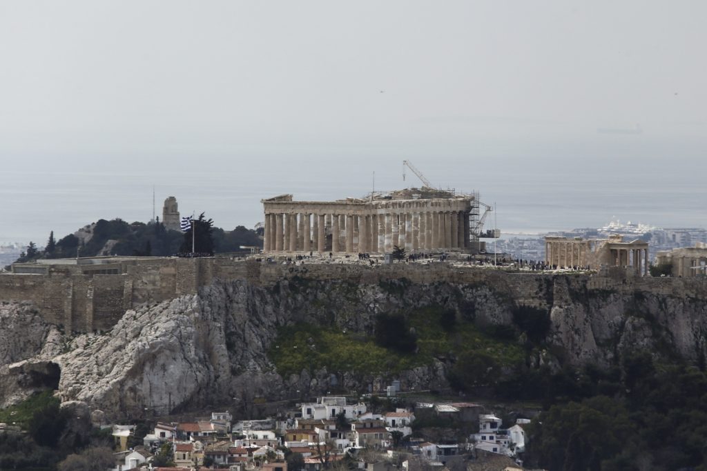 Le Figaro και Times αναφέρονται στην έξοδο της Ελλάδας από τα μνημόνια