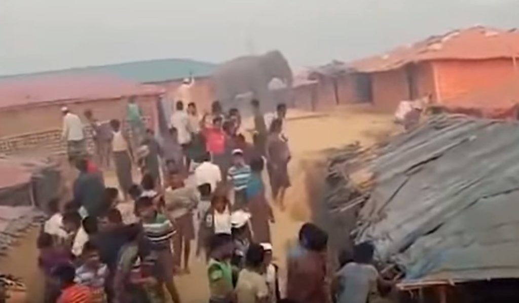 Μπανγκλαντές: Ελέφαντας ποδοπάτησε μέχρι θανάτου δύο πρόσφυγες (video)