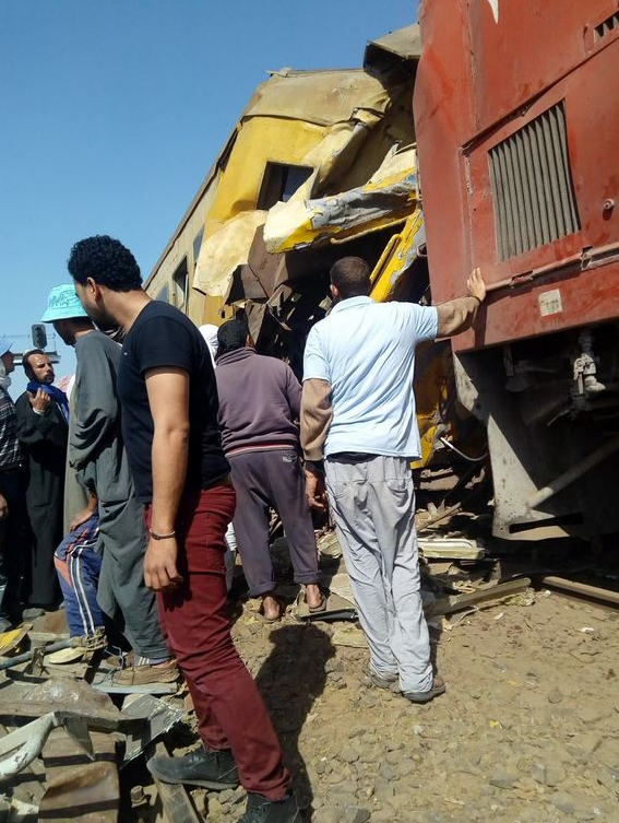 Αίγυπτος: Σφοδρή σύγκρουση τρένων – 12 νεκροί και 22 τραυματίες