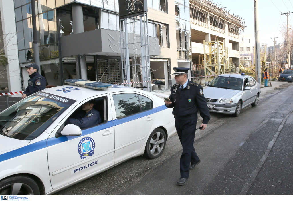 Γκαζάκια σε γραφείο του Υπ. Πολιτισμού στην πλατεία Καρύτση