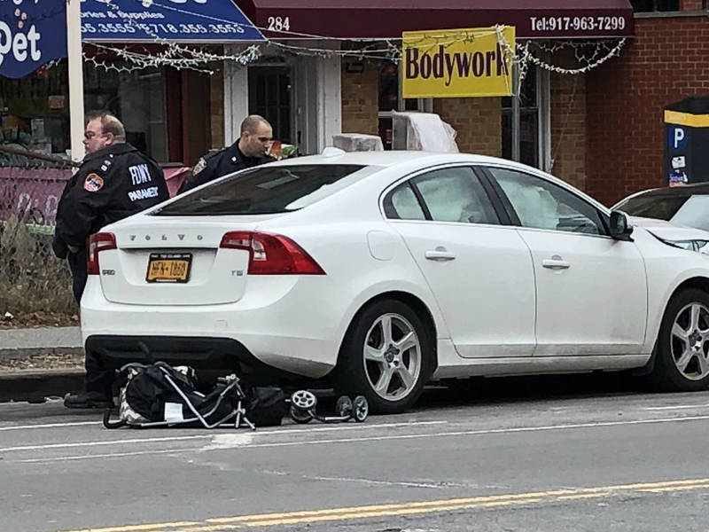 Αυτοκίνητο έπεσε πάνω σε πεζούς στο Μπρούκλιν – Σκοτώθηκαν δύο μικρά παιδιά (Photo-Video)