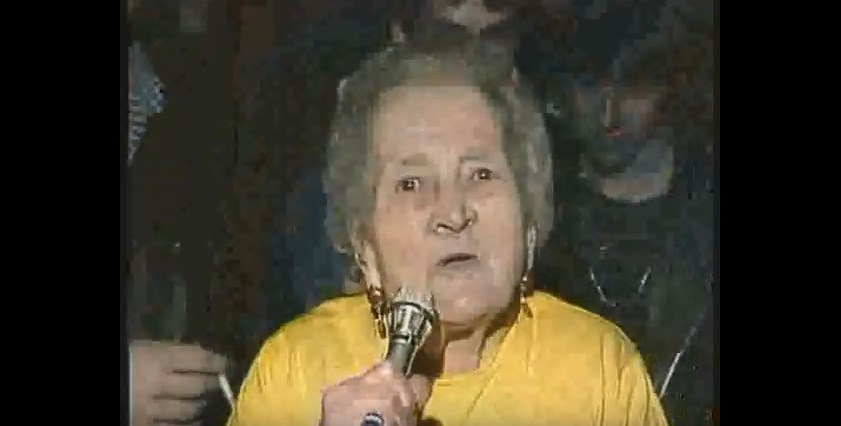 Ισπανία: Η σούπερ γιαγιά που έγινε καλτ φιγούρα του χέβι μέταλ (Video)