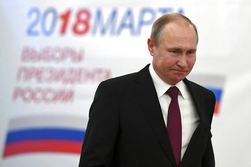 Άνοιξαν οι κάλπες στη Ρωσία, πρόβλεψη για θρίαμβο Πούτιν
