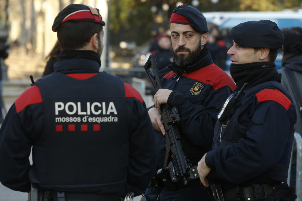 Βαρκελώνη: Απελευθερώθηκε η γυναίκα που κρατείτο από άγνωστο στο προξενείο του Μαλί (Video)