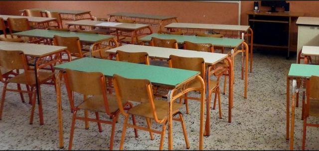 Ανησυχία για τους μαθητές στο Ακραίφνιο – Περιμένουν τα αποτελέσματα δειγμάτων του νερού
