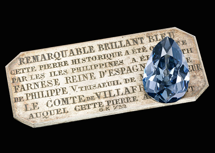 «Στο σφυρί»  το μπλε βασιλικό διαμάντι (Video)