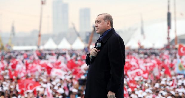 Η οικονομία, οι υπερεξουσίες και το «τάιμινγκ του Αφρίν» οδήγησαν τον Ερντογάν στις πρόωρες εκλογές