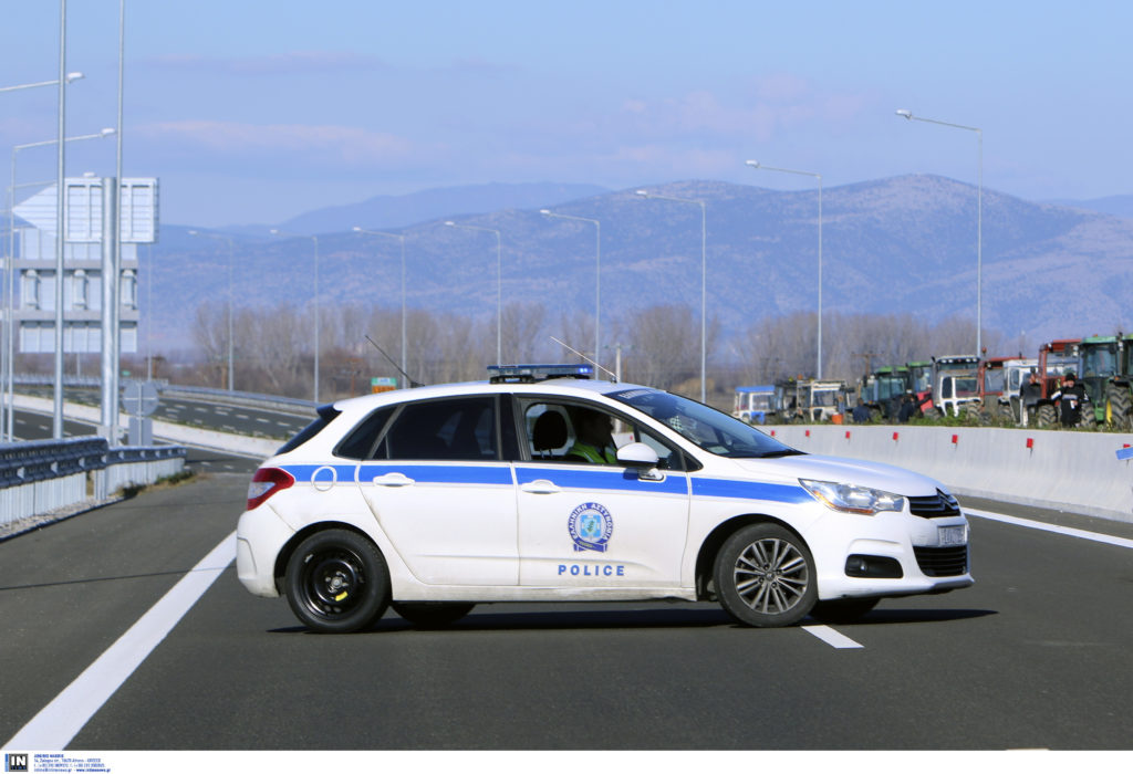 Άγρια καταδίωξη με πυροβολισμούς στην Αττική Οδό