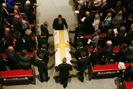 Συνωστισμός προέδρων στην κηδεία της Μπάρμπαρα Μπους (Photos)