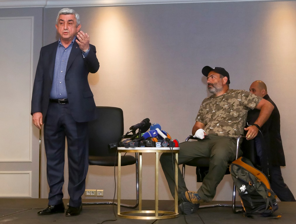 Αρμενία: Ο ηγέτης της αντιπολίτευσης και δύο βουλευτές συνελήφθησαν για οργάνωση παράνομων διαδηλώσεων