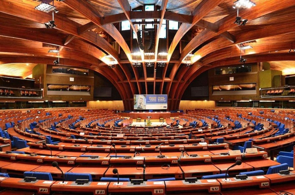 Ενδείξεις για διαφθορά εναντίον μελών του Συμβουλίου της Ευρώπης –  Στο επίκεντρο Γερμανίδα βουλευτής