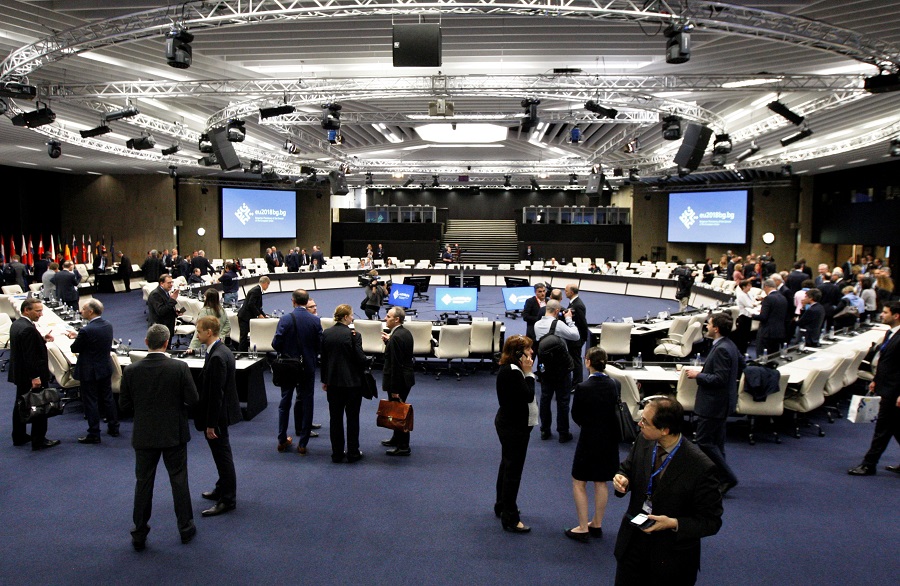 Bloomberg: Τι περιλαμβάνει το «αναπτυξιακό σχέδιο» που παρουσίασε ο Τσακαλώτος στο Eurogroup