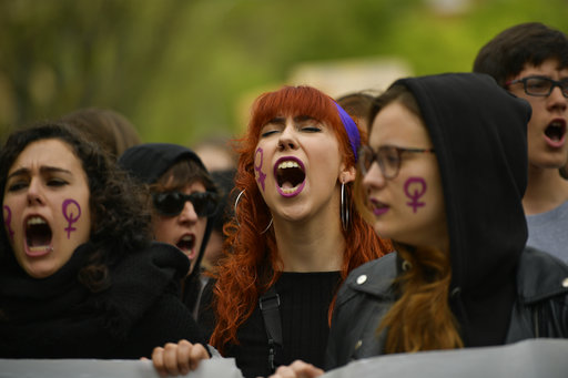 Οργή στην Ισπανία για την αθώωση της «Αγέλης των Λύκων» (Photos+Video)