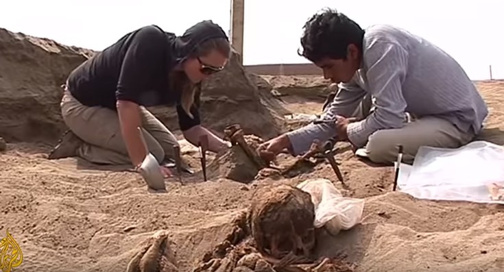 Αρχαιολόγοι ανακάλυψαν ομαδικό τάφο παιδιών στο Περού (Video)