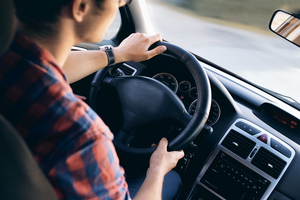 Τι αλλάζει στο δίπλωμα οδήγησης – Τι προβλέπει το νέο νομοσχέδιο