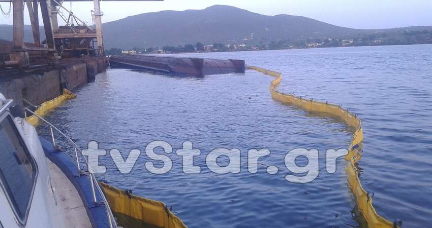 Φορτηγό πλοίο γεμάτο σκουριά βούλιαξε στη Λάρυμνα – Πρόλαβαν τη ρύπανση (Photos)