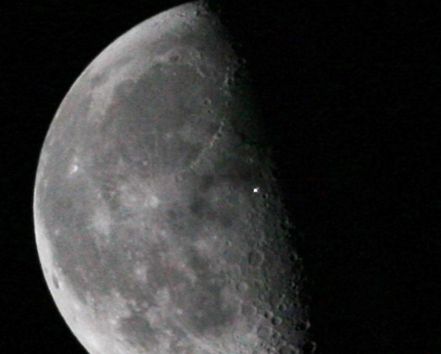 Η στιγμή που η Σελήνη… χάνεται: Εντυπωσιακό βίντεο από Ρώσο κοσμοναύτη