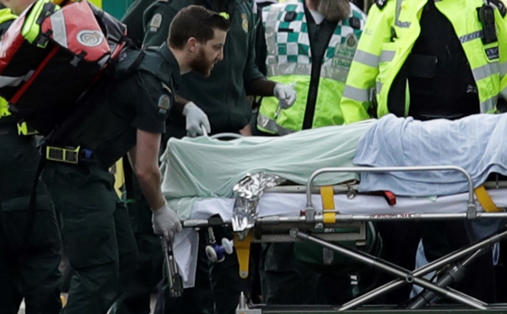 Πυροβολισμοί στο Λονδίνο – νεκρός 17χρονος
