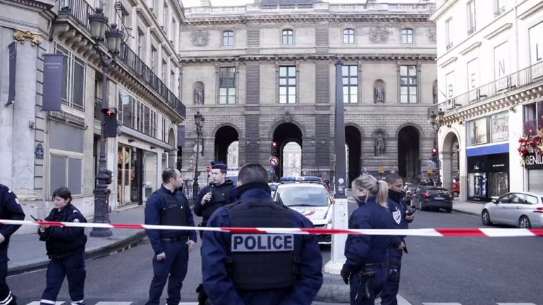 Δύο νεκροί από επίθεση με μαχαίρι εναντίον περαστικών στο Παρίσι