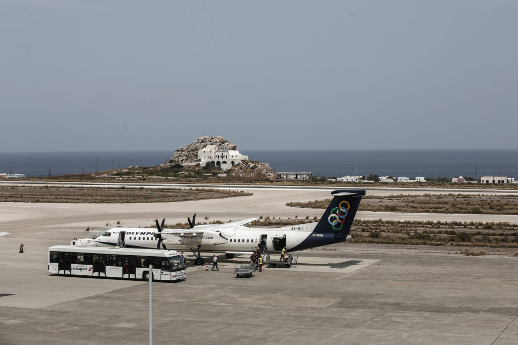 Από Θιβέτ και Βιετνάμ πήγαν Σαντορίνη για να ταξιδέψουν στην Κ. Ευρώπη