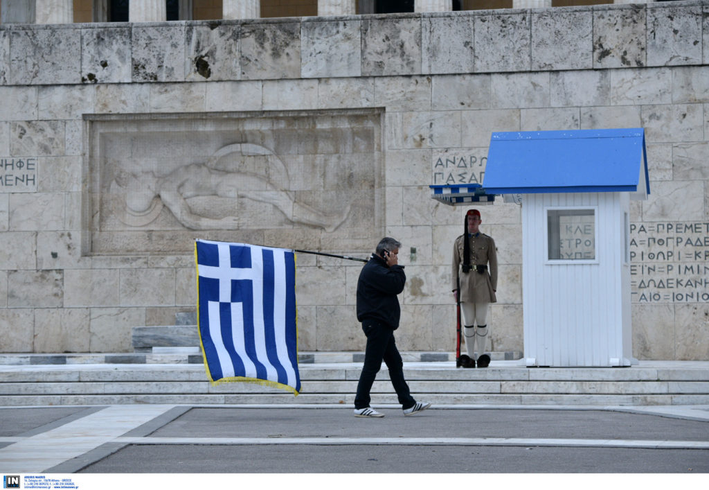 Απροσπέλαστο το κέντρο της Αθήνας λόγω συγκέντρωσης και αντισυγκέντρωσης
