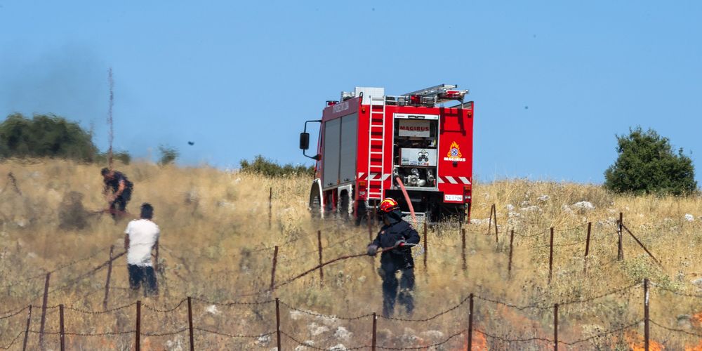 Μαίνεται η πυρκαγιά στον Πισσώνα Εύβοιας